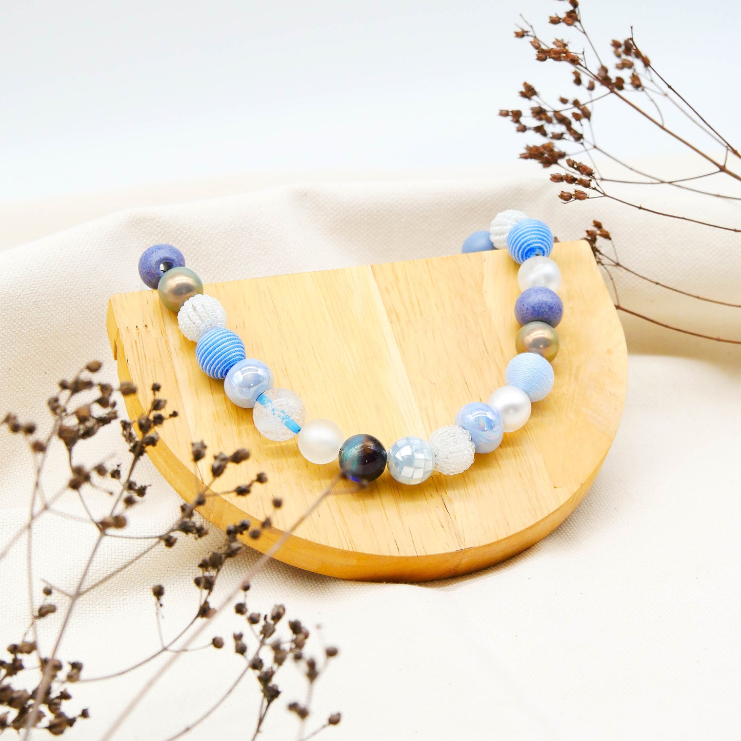 Perlenkette Skylar Light Blue