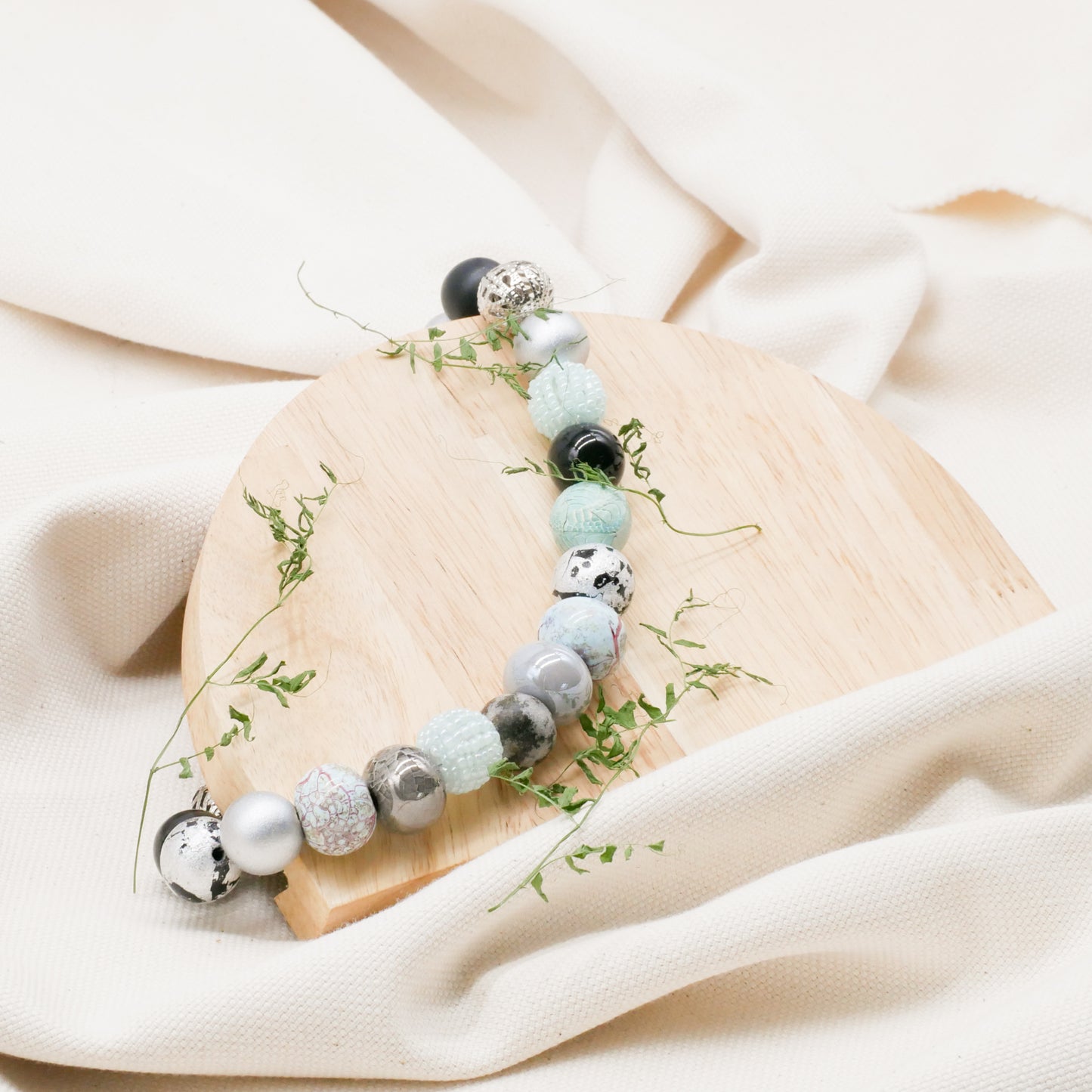 Perlenkette Black Mint