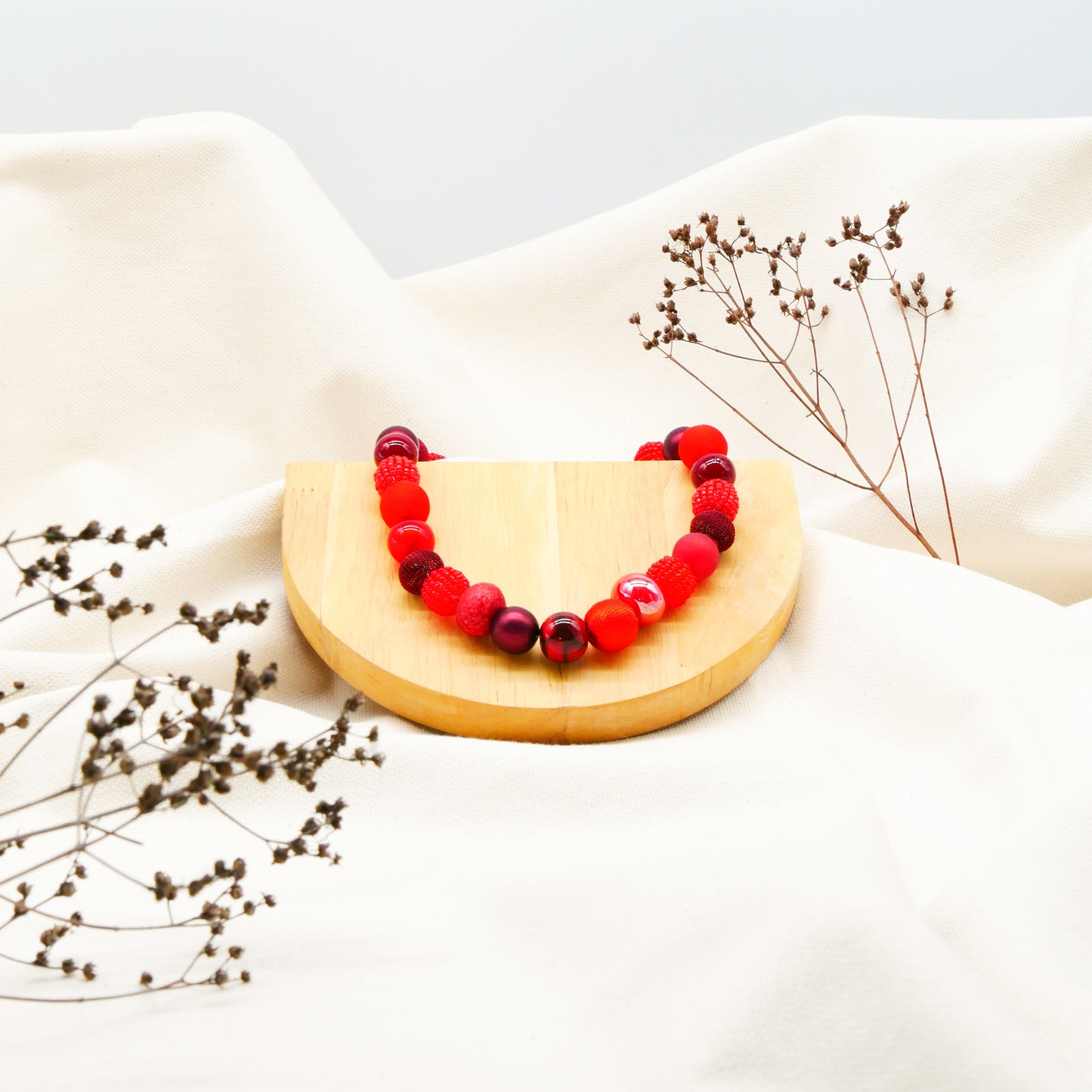 Perlenkette Red Secrets