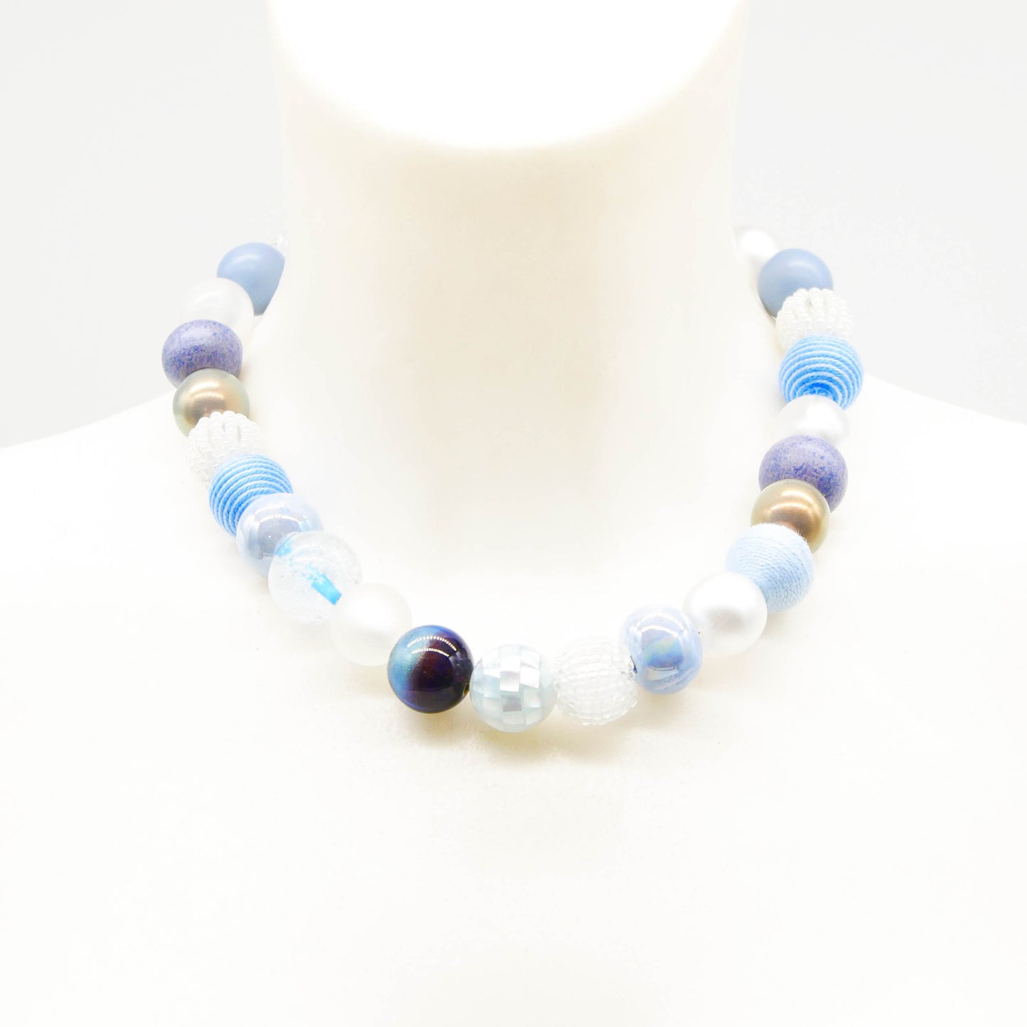 Perlenkette Skylar light blue