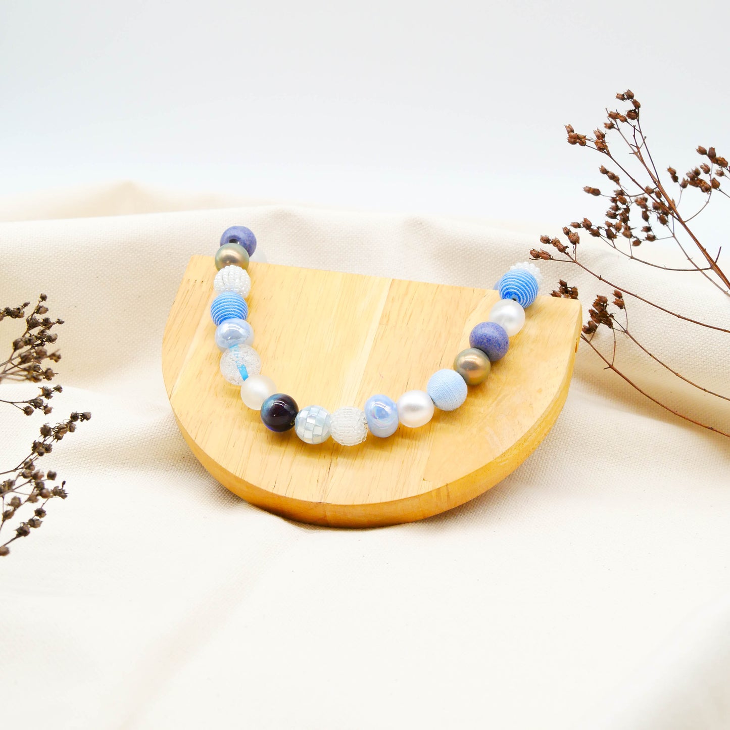 Perlenkette Skylar light blue