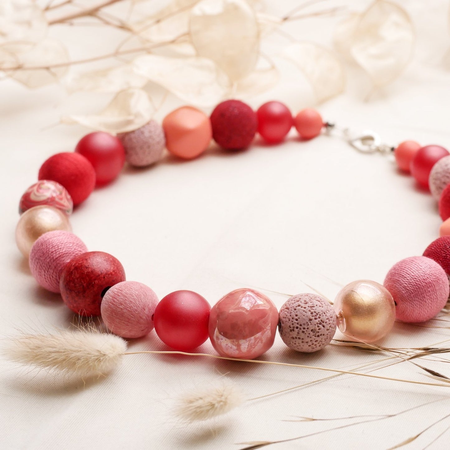 Perlenkette Red Range