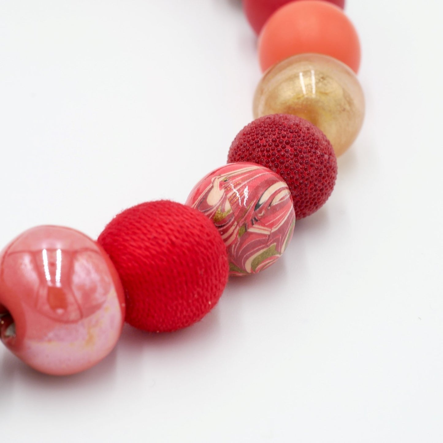 Perlenkette Red Range