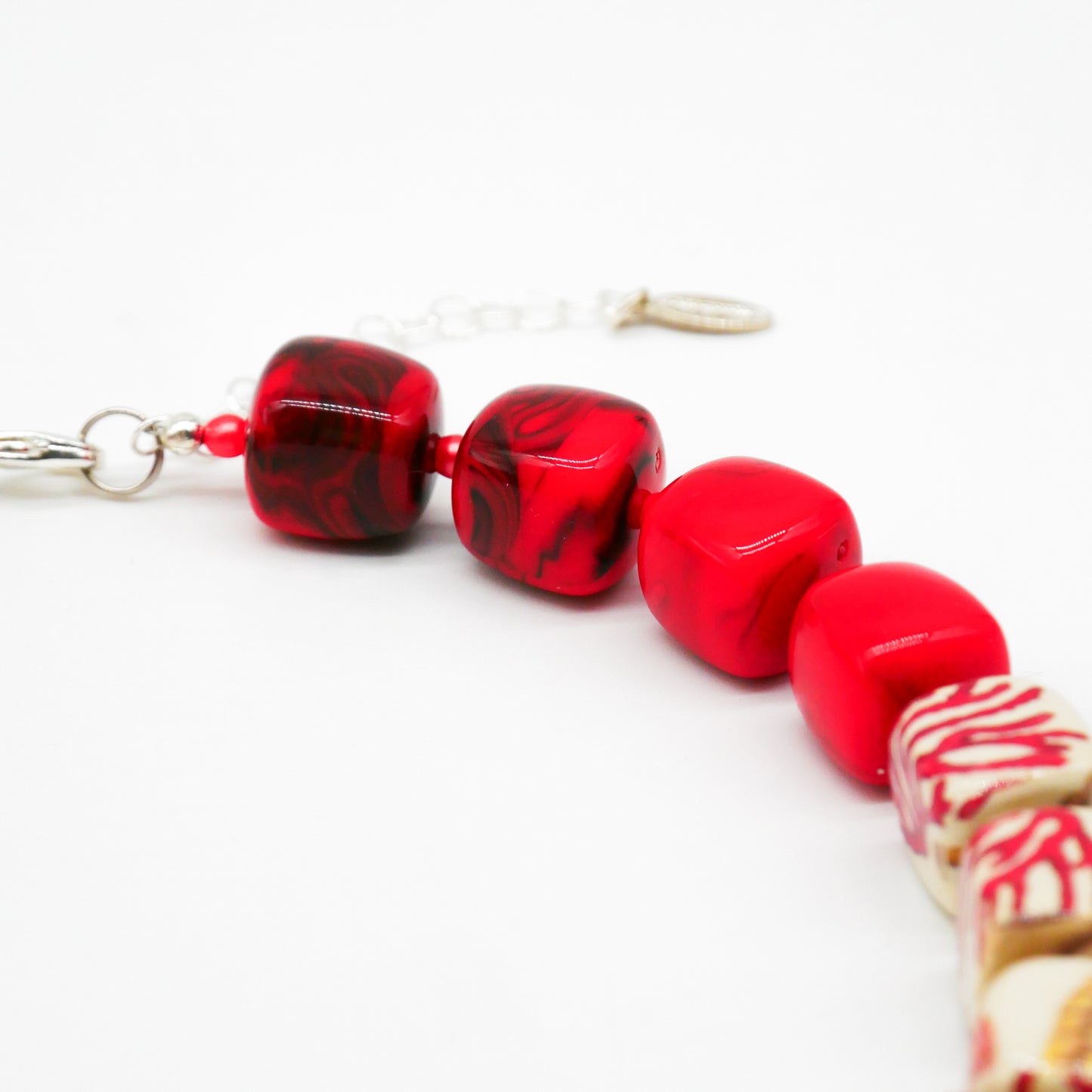 Perlenkette Coral Cubes