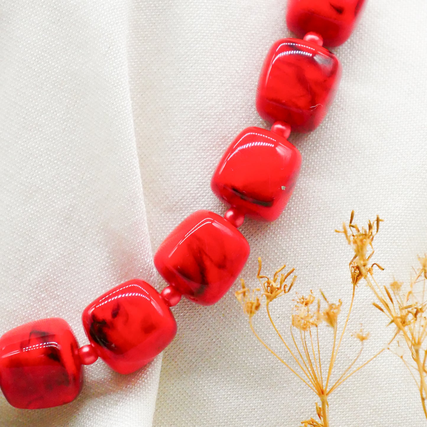 Perlenkette Coral Cubes