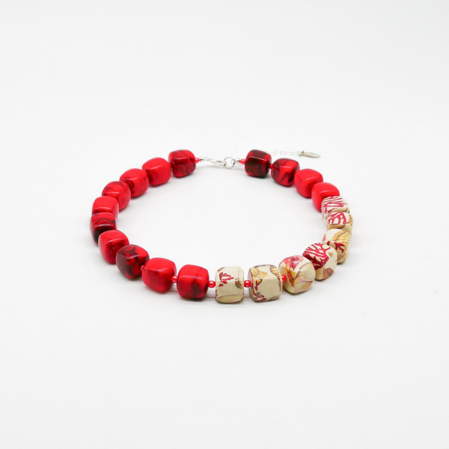 Perlenkette Coral Cubes