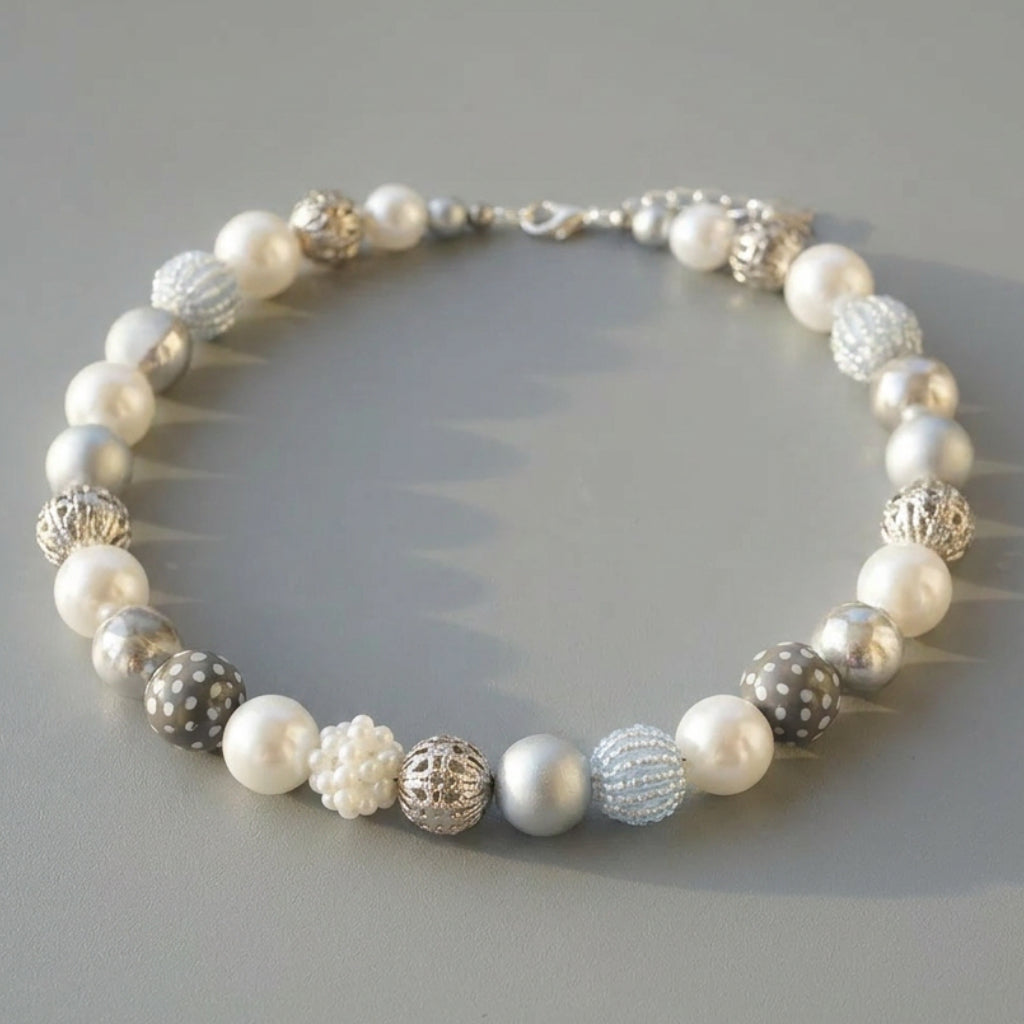 Perlenkette Silky Silver