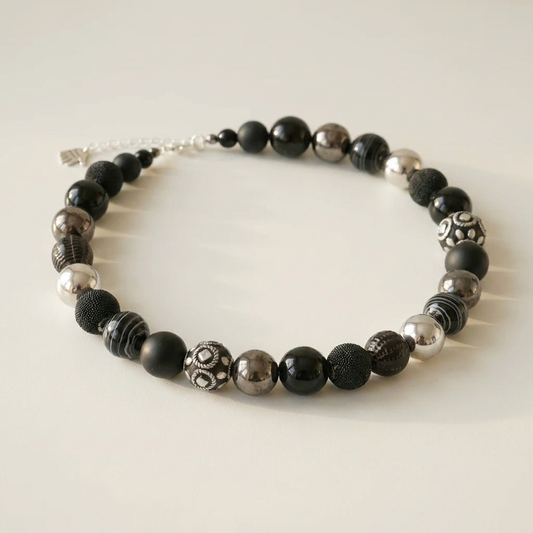 Perlenkette Black Night